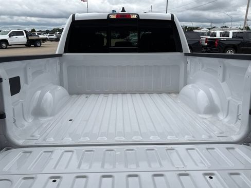 Used 2025 RAM 1500 Big Horn AWD/4WD image 34