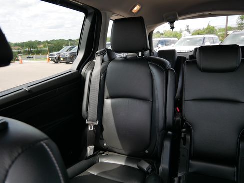 Used 2024 Honda Odyssey Touring image 13