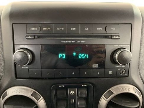 Used 2013 Jeep Wrangler Unlimited Sport AWD/4WD image 10