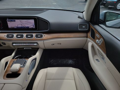 Used 2024 Mercedes-Benz GLE 350 4MATIC image 23