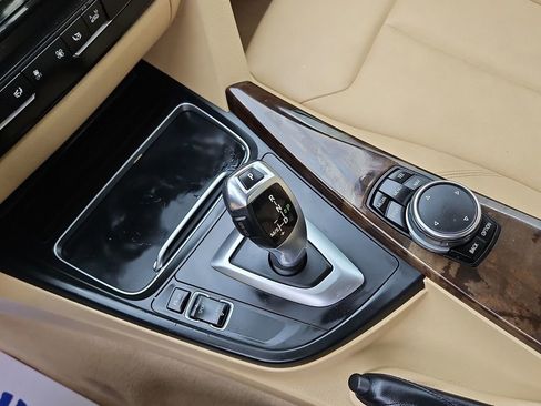 Used 2016 BMW 320i Sedan image 16