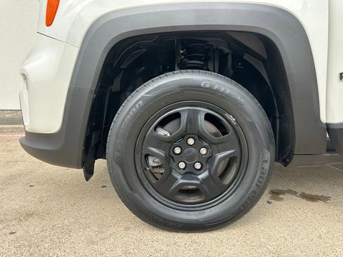 Used 2020 Jeep Renegade Sport image 10