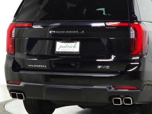 Used 2026 GMC Yukon Denali Ultimate AWD/4WD image 12