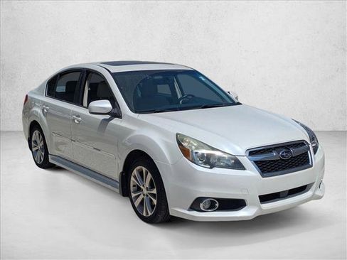 Used 2014 Subaru Legacy 2.5i Limited w/ Moonroof Package AWD/4WD image 3