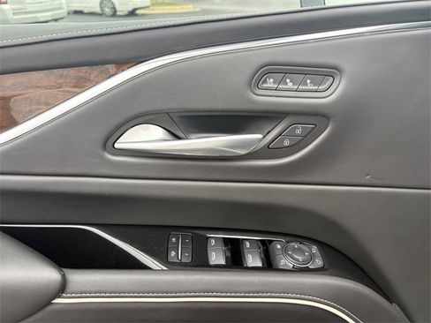 Certified 2023 Cadillac Escalade Sport Platinum w/ LPO, ONYX Package image 23