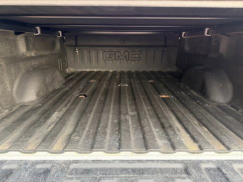 Used 2019 GMC Sierra 2500 SLT AWD/4WD image 11