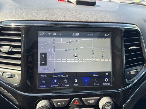 Used 2020 Jeep Grand Cherokee Limited w/ Luxury Group II AWD/4WD image 25