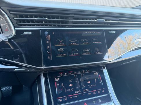 Used 2019 Audi Q8 Prestige w/ Towing Package AWD/4WD image 42