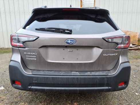 Used 2024 Subaru Outback Premium image 15