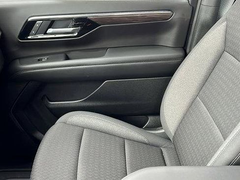 New 2025 Chevrolet Tahoe LS image 21