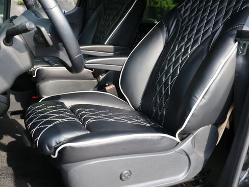 Used 2021 Mercedes-Benz Sprinter 3500 image 17