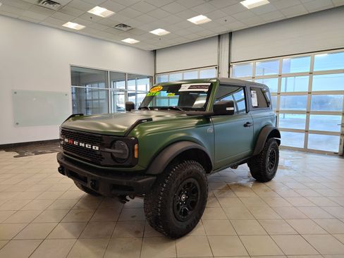 Used 2024 Ford Bronco Wildtrak image 8