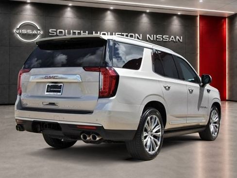 Used 2022 GMC Yukon Denali w/ Denali Ultimate Package RWD image 4