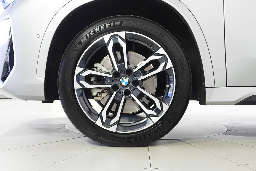Certified 2023 BMW X1 xDrive28i w/ M Sport Package AWD/4WD image 5