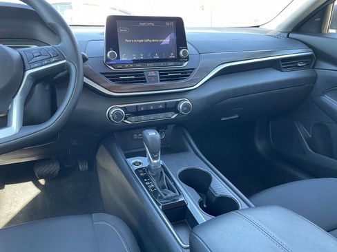 Used 2025 Nissan Altima 2.5 SV image 43