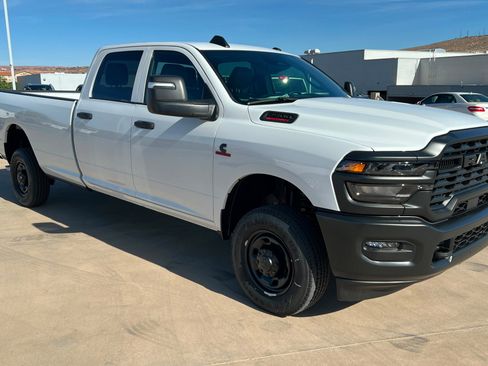 New 2026 RAM 2500 Tradesman AWD/4WD image 7