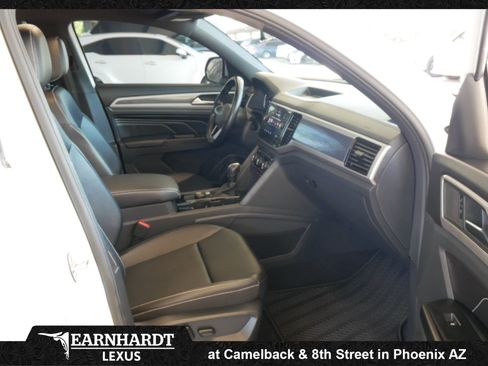 Used 2020 Volkswagen Atlas Cross Sport SEL AWD/4WD image 10