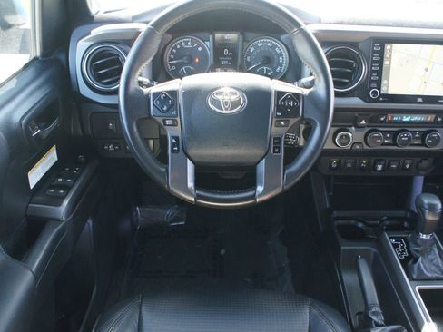 Used 2020 Toyota Tacoma TRD Off-Road w/ TRD Premium Off Road Package image 5