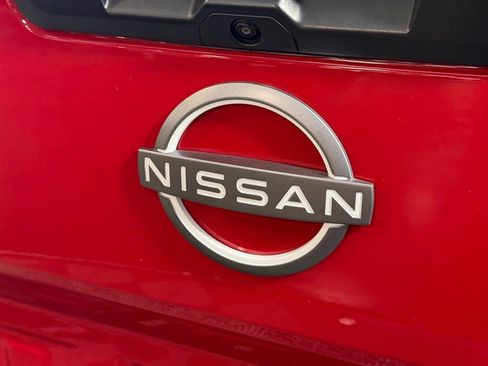 Used 2024 Nissan Frontier SV w/ SV Convenience Package image 12