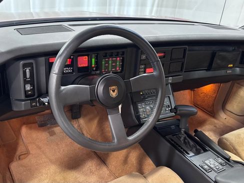 Used 1987 Pontiac Firebird Trans Am RWD image 9