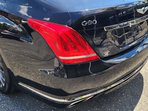 Used 2018 Genesis G90 5.0 Ultimate RWD image 16