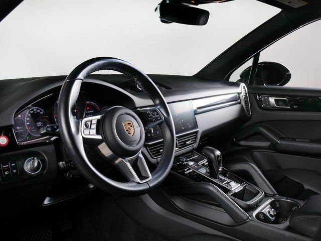 Certified 2023 Porsche Cayenne AWD/4WD image 4