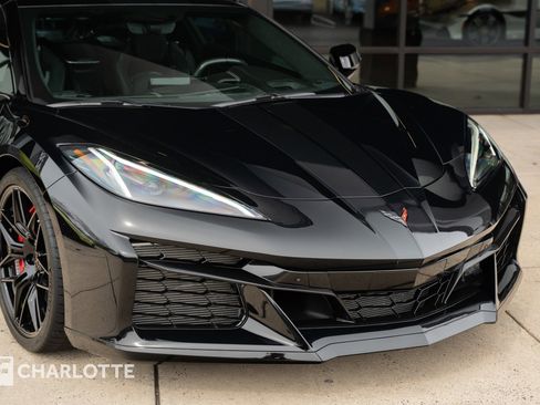 Used 2023 Chevrolet Corvette Z06 image 2