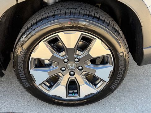 Used 2026 Honda Pilot Elite image 11