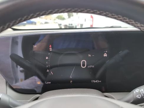 Used 2024 Buick Encore GX Preferred image 12