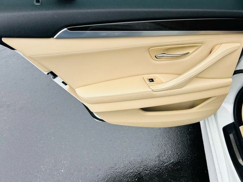 Used 2012 BMW 528i Sedan image 25