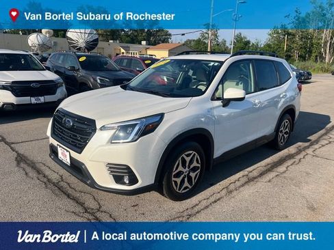 Certified 2024 Subaru Forester Premium AWD/4WD image 1