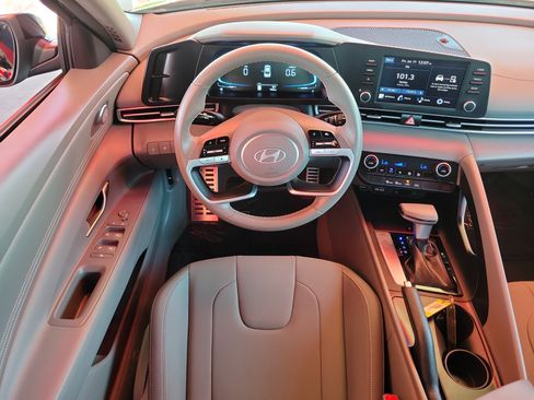 Certified 2025 Hyundai Elantra Sport FWD image 7