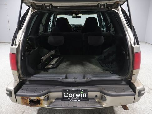 Used 1998 Chevrolet Blazer LS w/ Preferred Equipment Group RWD image 19