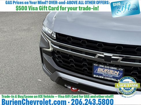 Used 2022 Chevrolet Suburban Z71 w/ Luxury Package AWD/4WD image 41