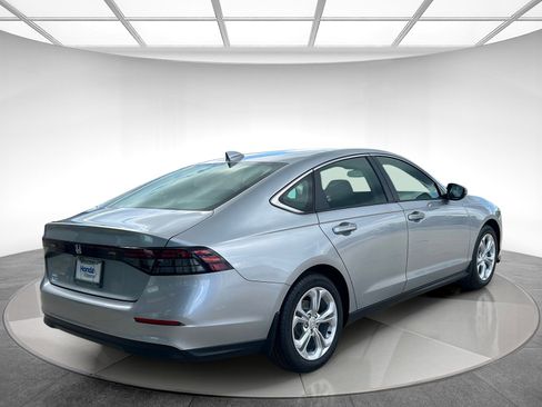 New 2025 Honda Accord LX image 5