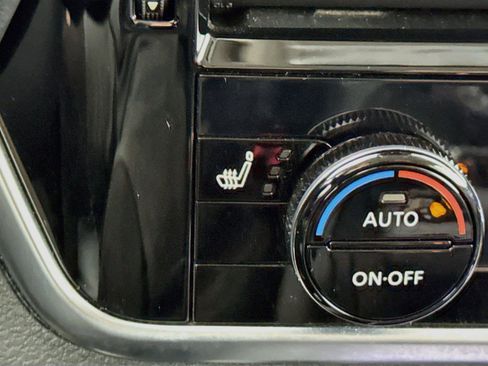 Used 2026 Nissan Rogue SL AWD/4WD image 8