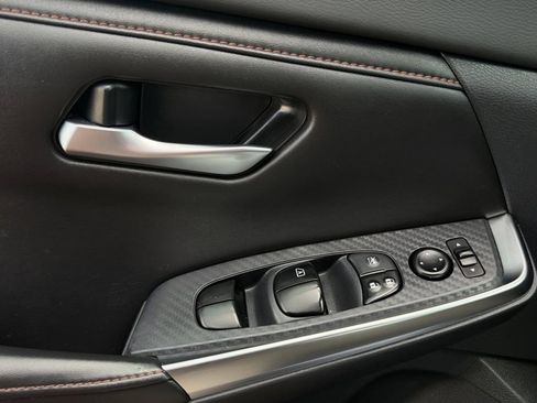 Used 2022 Nissan Sentra SR w/ Trunk Package FWD image 24