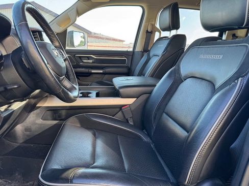 Used 2019 RAM 1500 Laramie AWD/4WD image 4