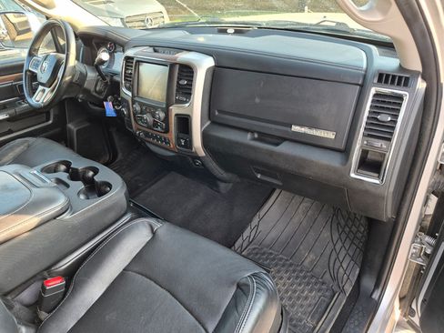 Used 2016 RAM 2500 Laramie w/ Convenience Group AWD/4WD image 32