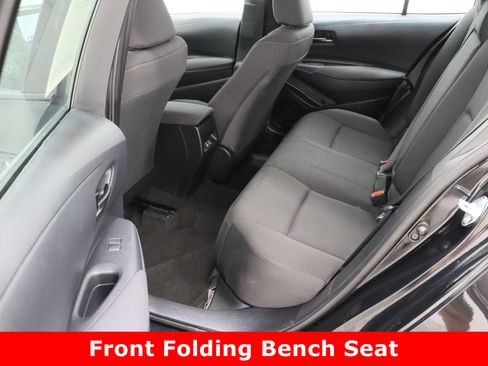 Used 2025 Toyota Corolla LE image 25