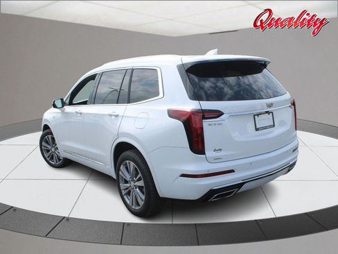 Used 2024 Cadillac XT6 Premium Luxury AWD/4WD image 5