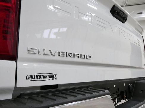 Used 2024 Chevrolet Silverado 2500 LT w/ Convenience Package AWD/4WD image 10