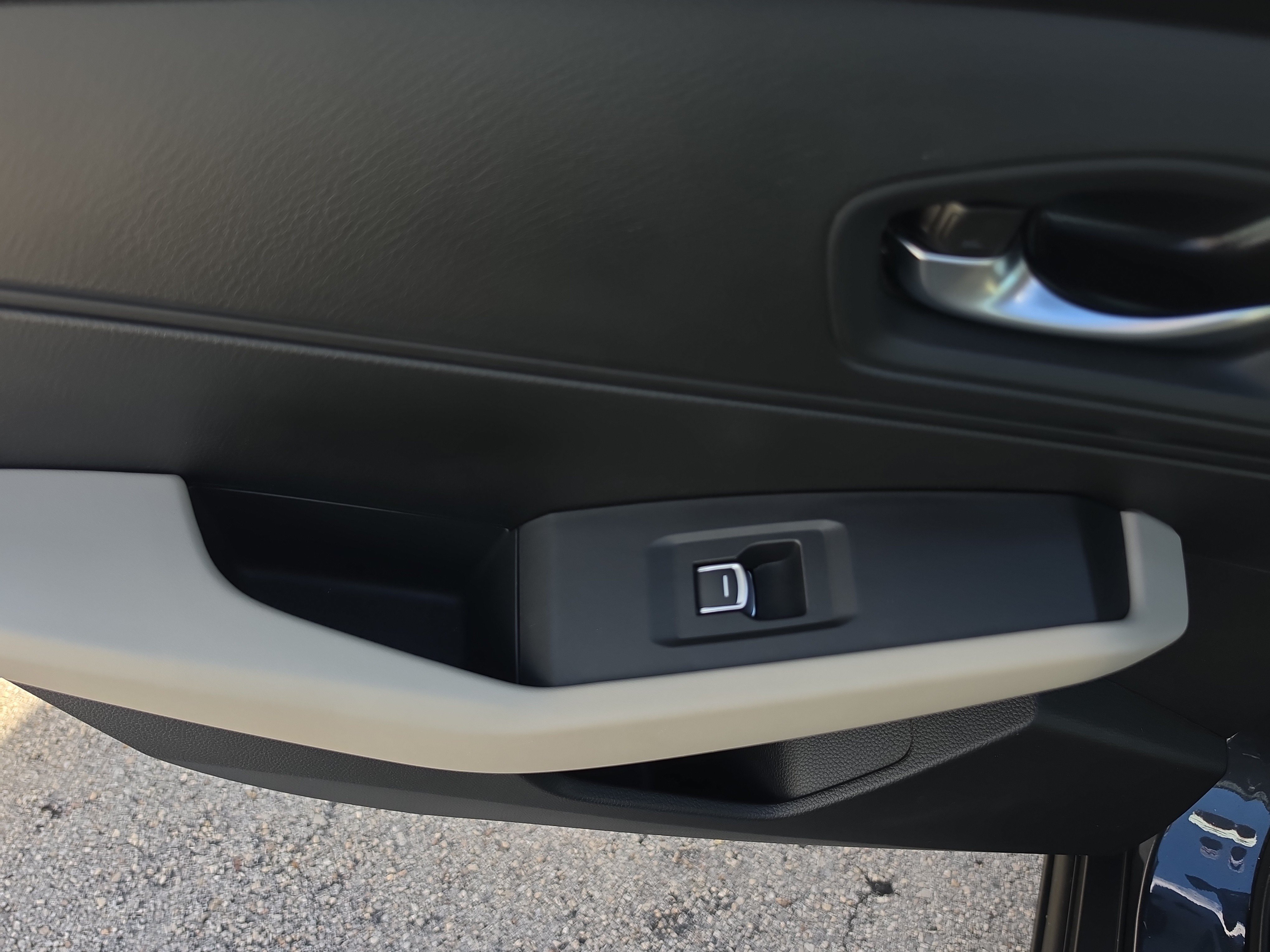 Certified 2024 Honda Accord EX image 9