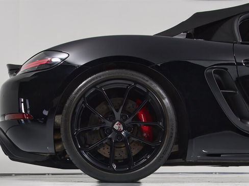 Used 2021 Porsche 718 Boxster Spyder RWD image 16