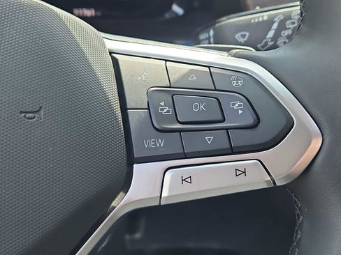 Certified 2025 Volkswagen Atlas SEL Premium R-Line AWD/4WD image 32