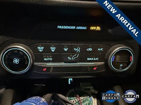 Used 2020 Ford Escape SE image 13