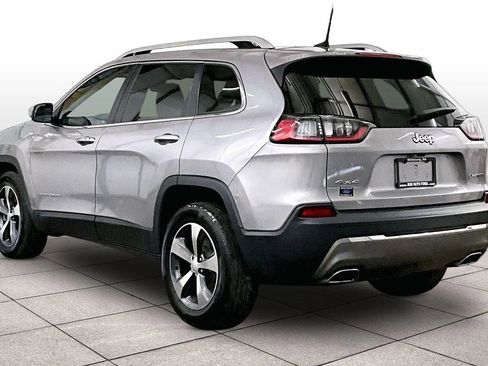 Used 2019 Jeep Cherokee Limited image 10