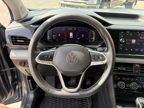 Used 2022 Volkswagen Taos SEL AWD/4WD image 15