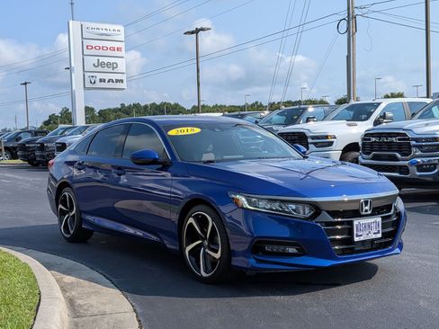 Used 2018 Honda Accord Sport image 3