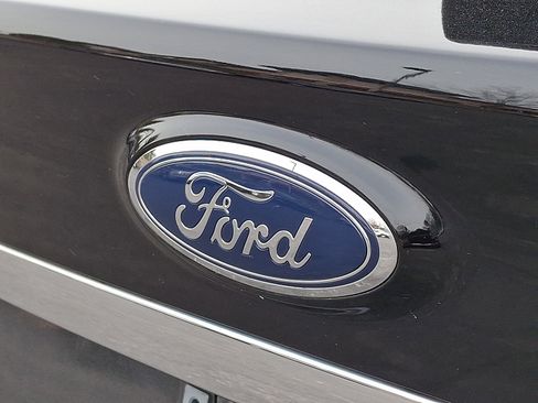 Used 2020 Ford Edge SE image 30